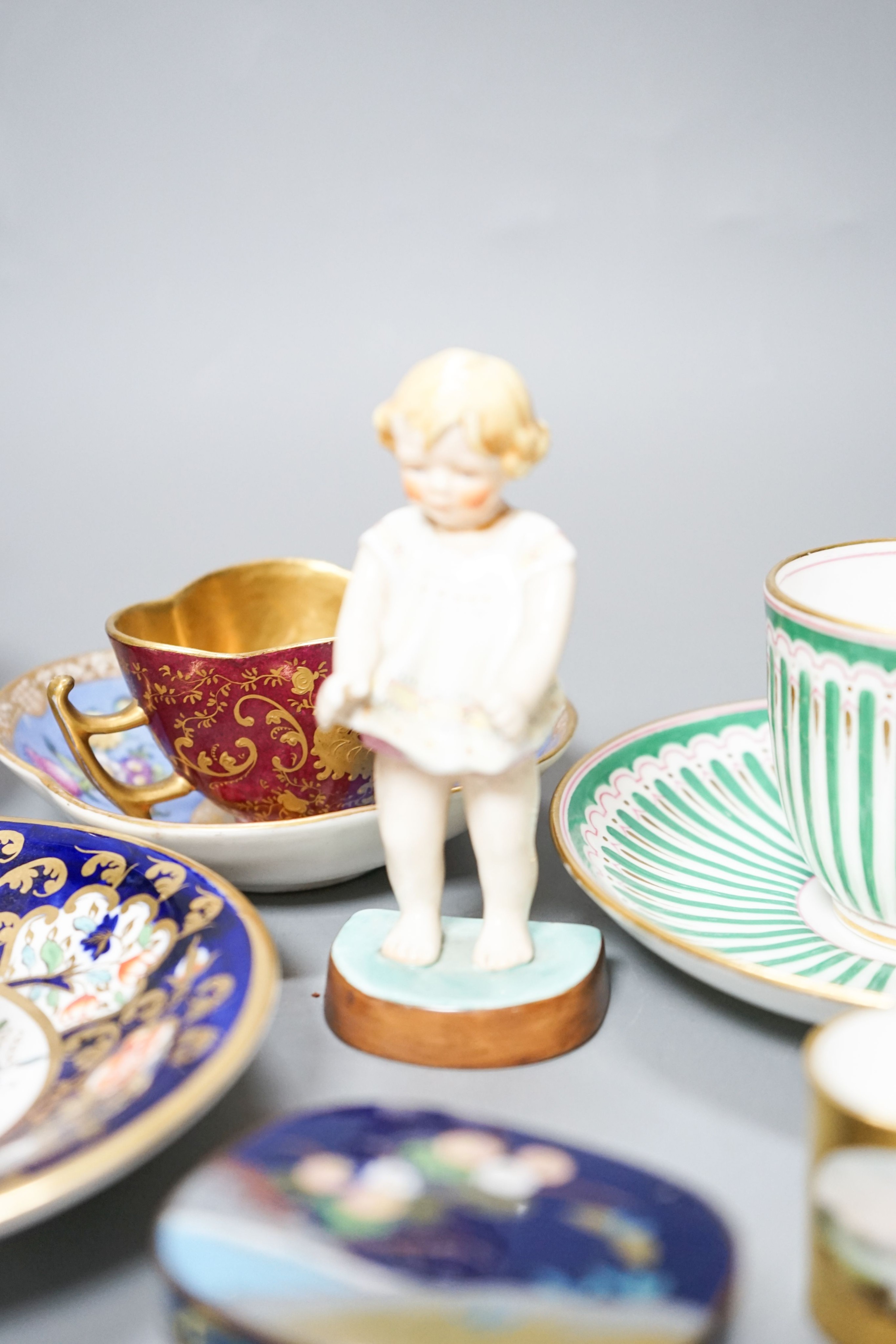 A quantity of mixed 19th and 20th century European ceramics